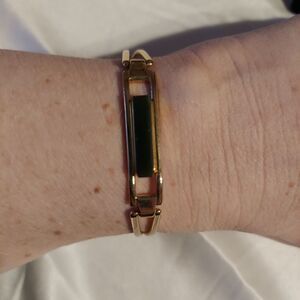 Vintage Avon 1978 Treasured Jade Stone Cuff Bangle Gold Tone